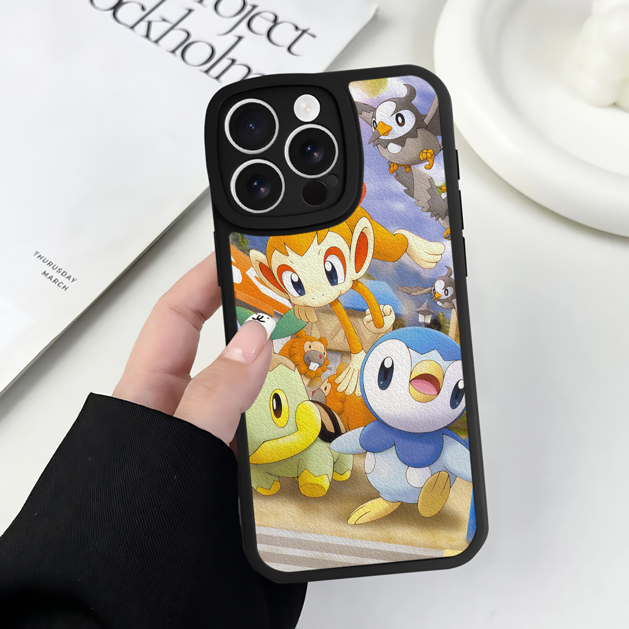 （画像用） ポケットモンスター Pokémon 【iPhone 16シリーズ対応】シリコンスマホケース（レザー調） 材質：シリコン